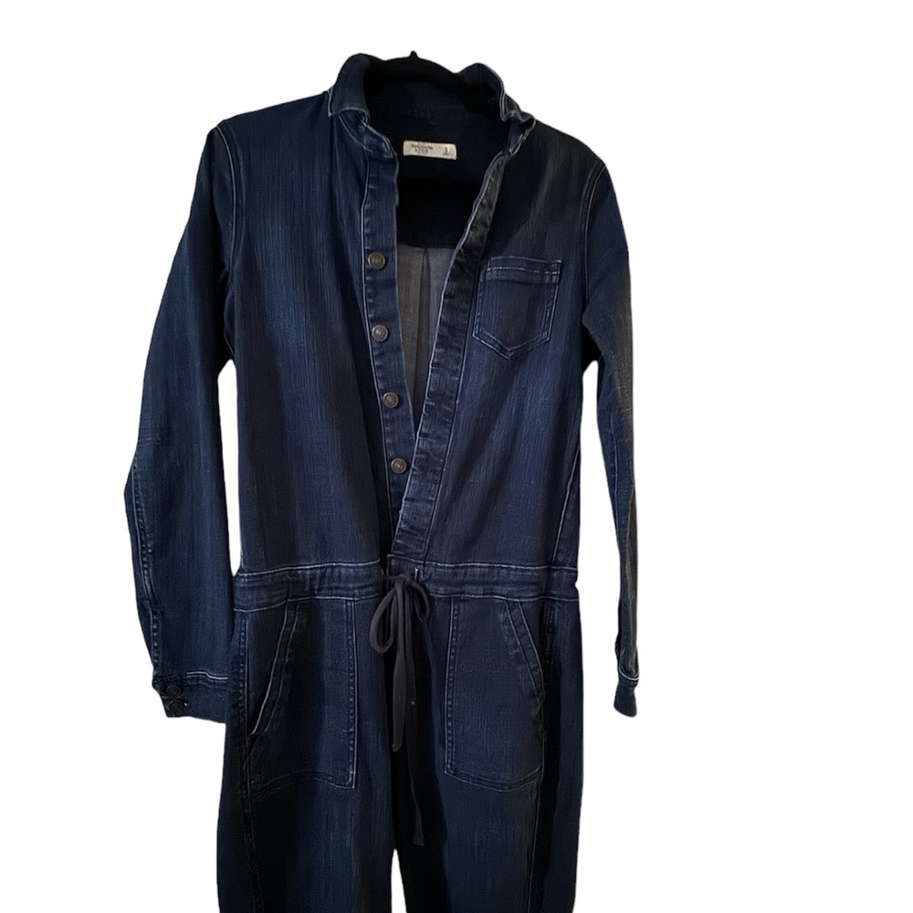 Abercrombie & Fitch  denim jumpsuit long sleeve in a size small.